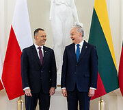 Karolis Nawrockis, Gitanas Nausėda