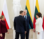 Oficiali Lenkijos pirmosios poros pasitikimo ceremonija Prezidentūroje