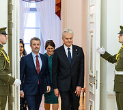 Danijos Karalius Frederikas X, Gitanas Nausėda