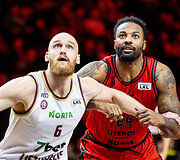 Lazar Mutic, Jordan Caroline