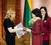 Giedrė Kazlauskaitė, Vaida Aleknavičienė