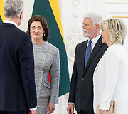 Diana Nausėdienė, Petras Pavelas, Eva Pavlova