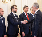 Lukas Savickas, Gitanas Nausėda