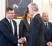 Laurynas Kasčiūnas, Gitanas Nausėda