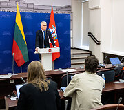 Gitanas Nausėda