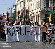 Protestas-eitynės prie&scaron; Lietuvos bendradarbiavimą Izraelio ir JAV karuose &bdquo;Karui &ndash; NE!&ldquo;