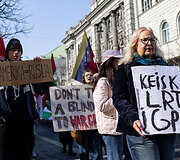 Protestas-eitynės prie&scaron; Lietuvos bendradarbiavimą Izraelio ir JAV karuose &bdquo;Karui &ndash; NE!&ldquo;