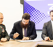 Viktoras Grabauskas, Adomas Bužinskas, Edvinas Grik&scaron;as