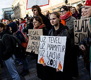 Protestas ,,&Scaron;alin rankas nuo laisvo žodžio&ldquo;