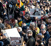Protestas ,,&Scaron;alin rankas nuo laisvo žodžio&ldquo;