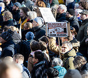 Protestas ,,&Scaron;alin rankas nuo laisvo žodžio&ldquo;