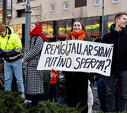 Protestas ,,&Scaron;alin rankas nuo laisvo žodžio&ldquo;