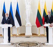 Prezidento Gitano Nausėdos ir Estijos Prezidento Alaro Kariso bendra spaudos konferencija