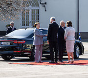 Sirje Karis, Alaras Karisas