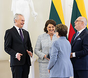 Gitanas Nausėda, Diana Nausėdienė, Alaras Karisas
