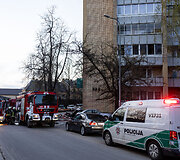 Tyzenhauzų gatvėje užsidegė butas