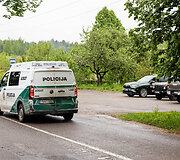 Gudžių kaime Karo policija ir Lietuvos kariuomenė ie&scaron;ko drono