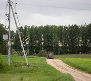 Gudžių kaime Karo policija ir Lietuvos kariuomenė ie&scaron;ko drono