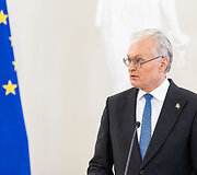 Bendra Europos Komisijos Pirmininkės ir Baltijos &scaron;alių Prezidentų spaudos konferencija Prezidento rūmuose