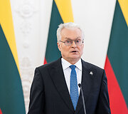 Bendra Europos Komisijos Pirmininkės ir Baltijos &scaron;alių Prezidentų spaudos konferencija Prezidento rūmuose