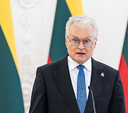 Bendra Europos Komisijos Pirmininkės ir Baltijos &scaron;alių Prezidentų spaudos konferencija Prezidento rūmuose