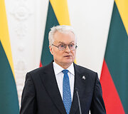 Bendra Europos Komisijos Pirmininkės ir Baltijos &scaron;alių Prezidentų spaudos konferencija Prezidento rūmuose