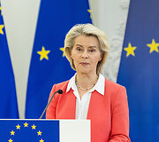 Bendra Europos Komisijos Pirmininkės ir Baltijos &scaron;alių Prezidentų spaudos konferencija Prezidento rūmuose