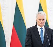 Bendra Europos Komisijos Pirmininkės ir Baltijos &scaron;alių Prezidentų spaudos konferencija Prezidento rūmuose