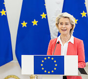 Bendra Europos Komisijos Pirmininkės ir Baltijos &scaron;alių Prezidentų spaudos konferencija Prezidento rūmuose