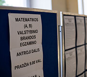 Abiturientai laiko valstybinį matematikos egzaminą