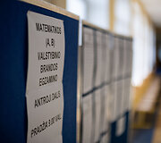 Abiturientai laiko valstybinį matematikos egzaminą