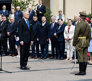 Valstybės vėliavos pakėlimo ceremonija Nepriklausomybės aik&scaron;tėje, Gedulo ir vilties bei Okupacijos ir genocido dienoms atminti