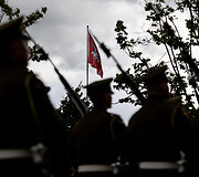 Pagarbos eisena Vilniuje nuo Nepriklausomybės aik&scaron;tės iki Aukų gatvės, okupacijos, genocido ir sovietmečio represijų aukų pagerbimo ceremonija prie paminklų politiniams kaliniams ir tremtiniams