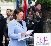 Pagarbos eisena Vilniuje nuo Nepriklausomybės aik&scaron;tės iki Aukų gatvės, okupacijos, genocido ir sovietmečio represijų aukų pagerbimo ceremonija prie paminklų politiniams kaliniams ir tremtiniams