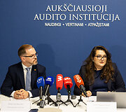 Robertas Kaunas, Irena Segalovičienė