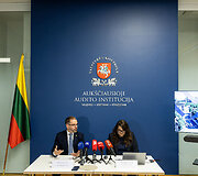 Robertas Kaunas, Irena Segalovičienė