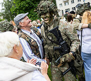 Generolo Jono Žemaičio Lietuvos karo akademijos kariūnai pėsčiomis grįžo po dviejų savaičių pratybų