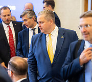 Naujoji, M. Sinkevičiaus vadovaujama, vyriausybė susirinko į pirmąjį posėdį