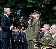 Generolo Jono Žemaičio Lietuvos karo akademijos absolventams &ndash; pirmojo karininko &ndash; leitenanto &ndash; laipsnio suteikimas S. Daukanto aik&scaron;tėje
