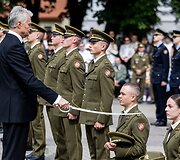 Generolo Jono Žemaičio Lietuvos karo akademijos absolventams &ndash; pirmojo karininko &ndash; leitenanto &ndash; laipsnio suteikimas S. Daukanto aik&scaron;tėje