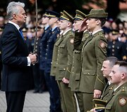 Generolo Jono Žemaičio Lietuvos karo akademijos absolventams &ndash; pirmojo karininko &ndash; leitenanto &ndash; laipsnio suteikimas S. Daukanto aik&scaron;tėje