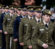 Generolo Jono Žemaičio Lietuvos karo akademijos absolventams &ndash; pirmojo karininko &ndash; leitenanto &ndash; laipsnio suteikimas S. Daukanto aik&scaron;tėje