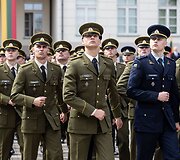 Generolo Jono Žemaičio Lietuvos karo akademijos absolventams &ndash; pirmojo karininko &ndash; leitenanto &ndash; laipsnio suteikimas S. Daukanto aik&scaron;tėje