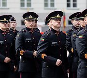 Generolo Jono Žemaičio Lietuvos karo akademijos absolventams &ndash; pirmojo karininko &ndash; leitenanto &ndash; laipsnio suteikimas S. Daukanto aik&scaron;tėje