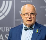 Neeilinė Seimo sesija dėl prezidento vetuoto &Scaron;vietimo įstatymo, numatančio reikalavimus de&scaron;imtokams įgyti pagrindinį i&scaron;silavinimą 