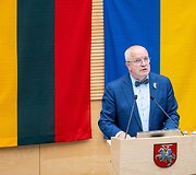Neeilinė Seimo sesija dėl prezidento vetuoto &Scaron;vietimo įstatymo, numatančio reikalavimus de&scaron;imtokams įgyti pagrindinį i&scaron;silavinimą 