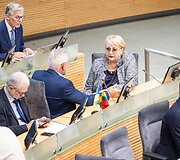 Neeilinė Seimo sesija dėl prezidento vetuoto &Scaron;vietimo įstatymo, numatančio reikalavimus de&scaron;imtokams įgyti pagrindinį i&scaron;silavinimą 