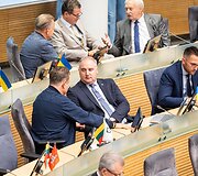 Neeilinė Seimo sesija dėl prezidento vetuoto &Scaron;vietimo įstatymo, numatančio reikalavimus de&scaron;imtokams įgyti pagrindinį i&scaron;silavinimą 