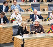 Neeilinė Seimo sesija dėl prezidento vetuoto &Scaron;vietimo įstatymo, numatančio reikalavimus de&scaron;imtokams įgyti pagrindinį i&scaron;silavinimą 