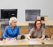Neeilinė Seimo sesija dėl prezidento vetuoto &Scaron;vietimo įstatymo, numatančio reikalavimus de&scaron;imtokams įgyti pagrindinį i&scaron;silavinimą 